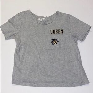 Messy Bun Just Chillin "Queen Bee" T-shirt Small